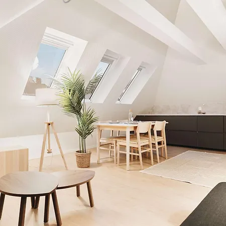 200m To Torgalmenningen & 20 Sqm Terrace דירה *