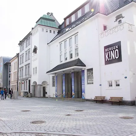 Apartmán 200m To Torgalmenningen & 20 Sqm Terrace Bergen