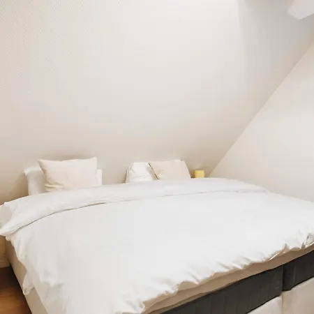 200m To Torgalmenningen & 20 Sqm Terrace *